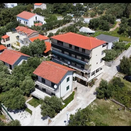 Apartments Dalmatin Zuljana Exterior photo