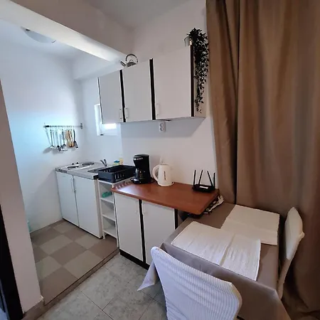 Apartments Dalmatin Zuljana Exterior photo