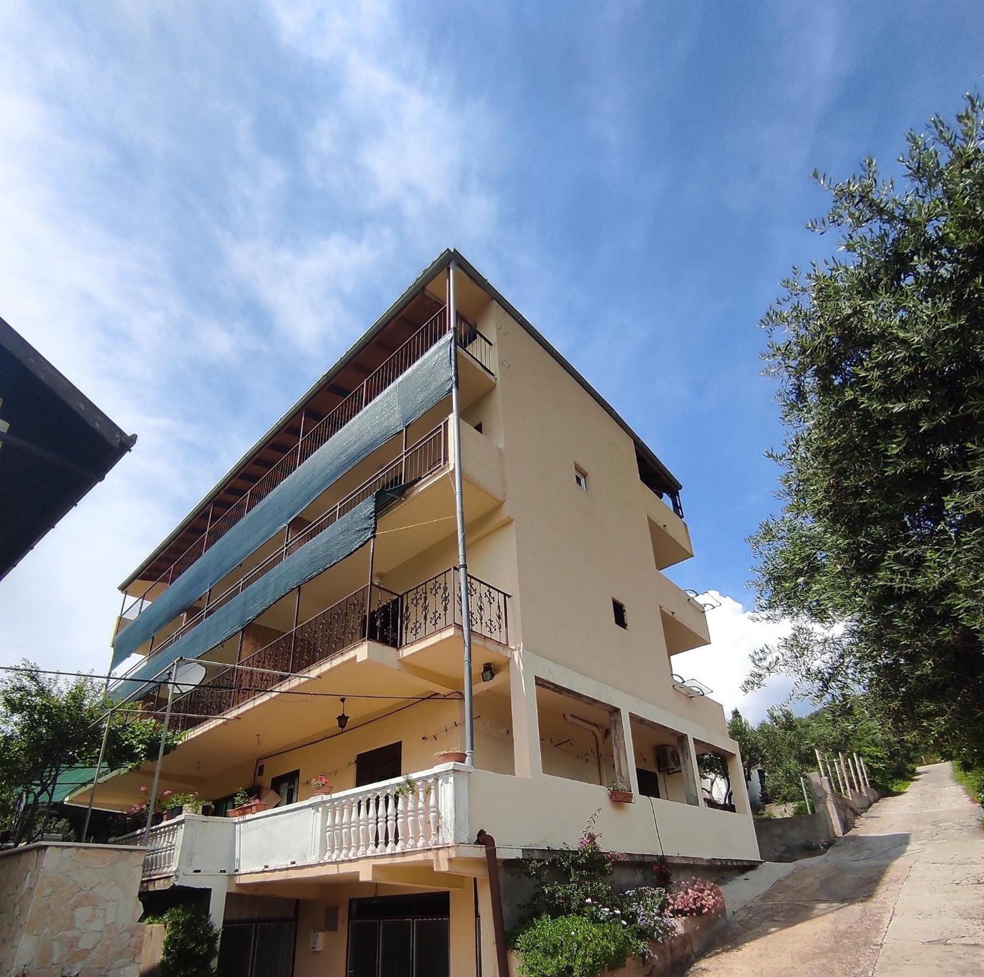 Dalmatin Apartment *